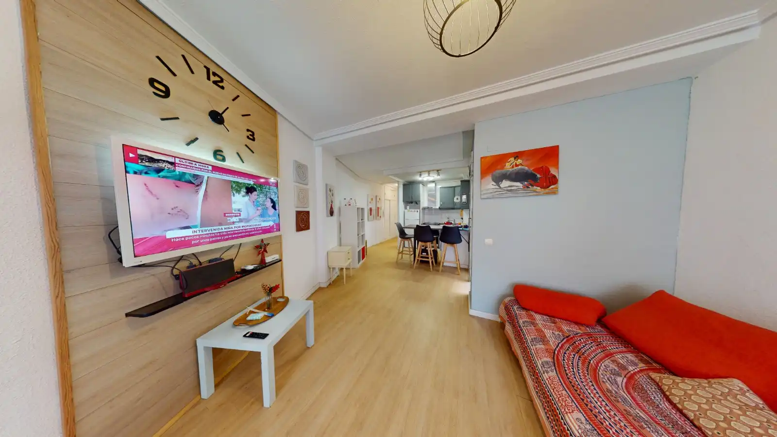 Sala d'estar de Pis en venda en Torrevieja amb Aire condicionat, Jardí privat i Parquet