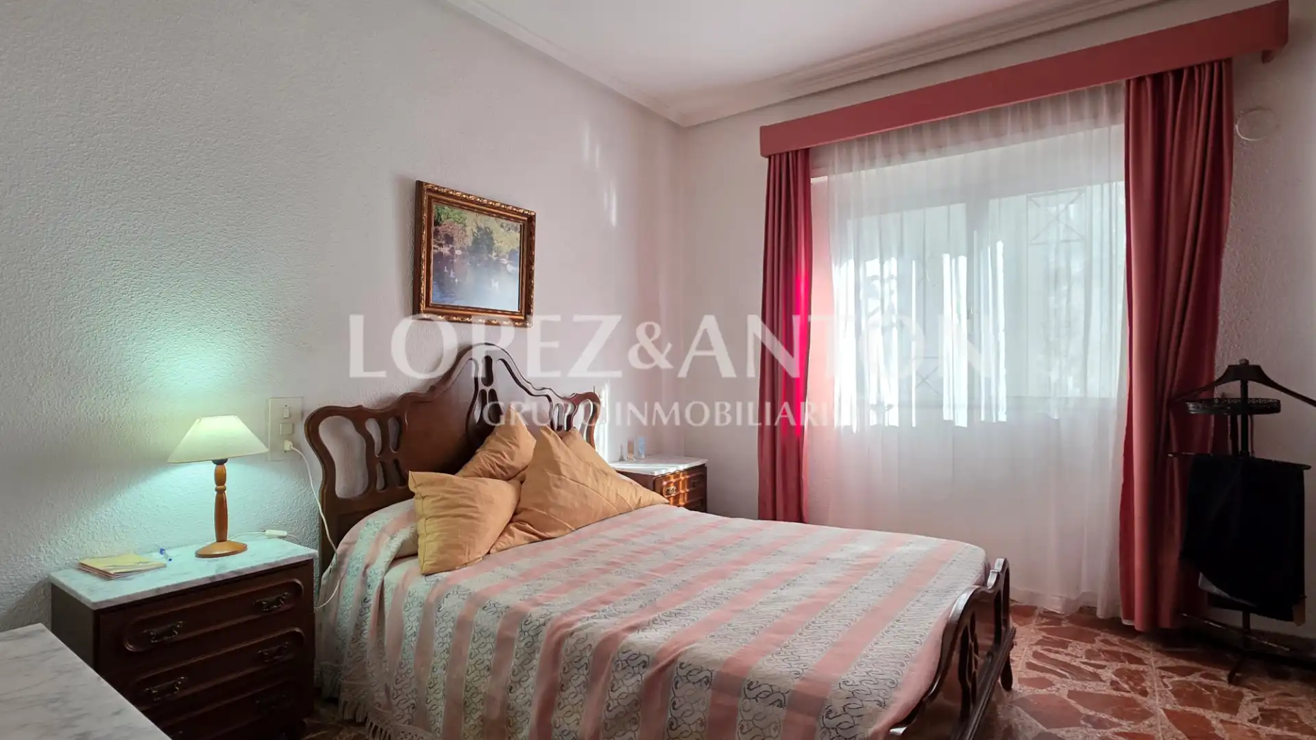 Bedroom of Houses for sale in L'Eliana  with Air Conditioner, Private garden and Terrace