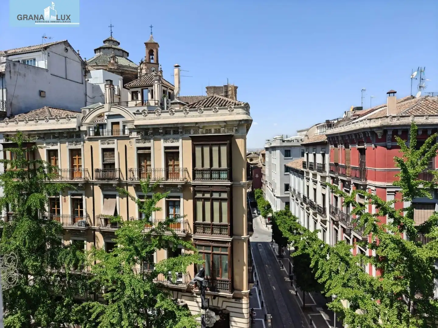 Vista exterior de Oficina de alquiler en Granada
