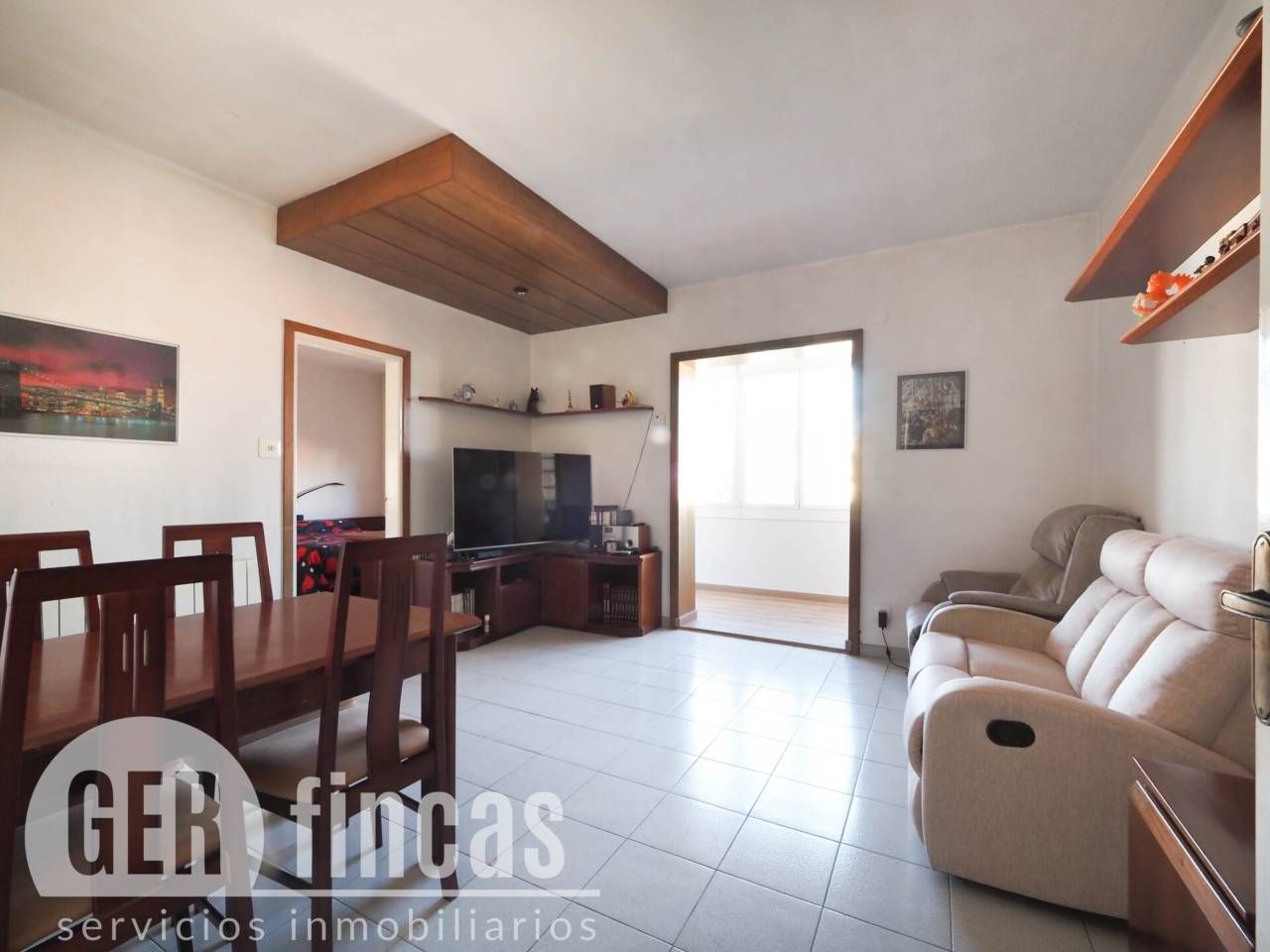 Sala d'estar de Pis en venda en Terrassa amb Calefacció, Balcó i Alarma