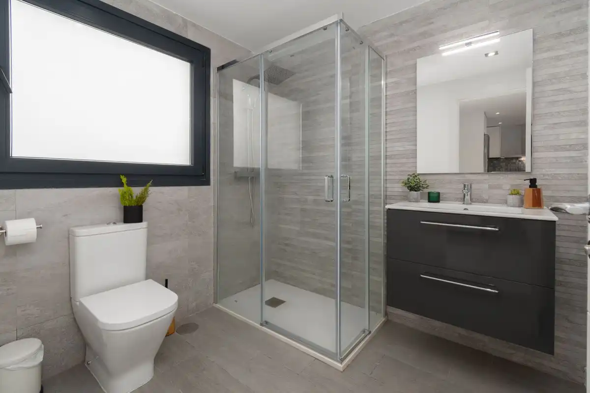 Baño de Casa adosada en venta en Ojén con Terraza, Trastero y Piscina