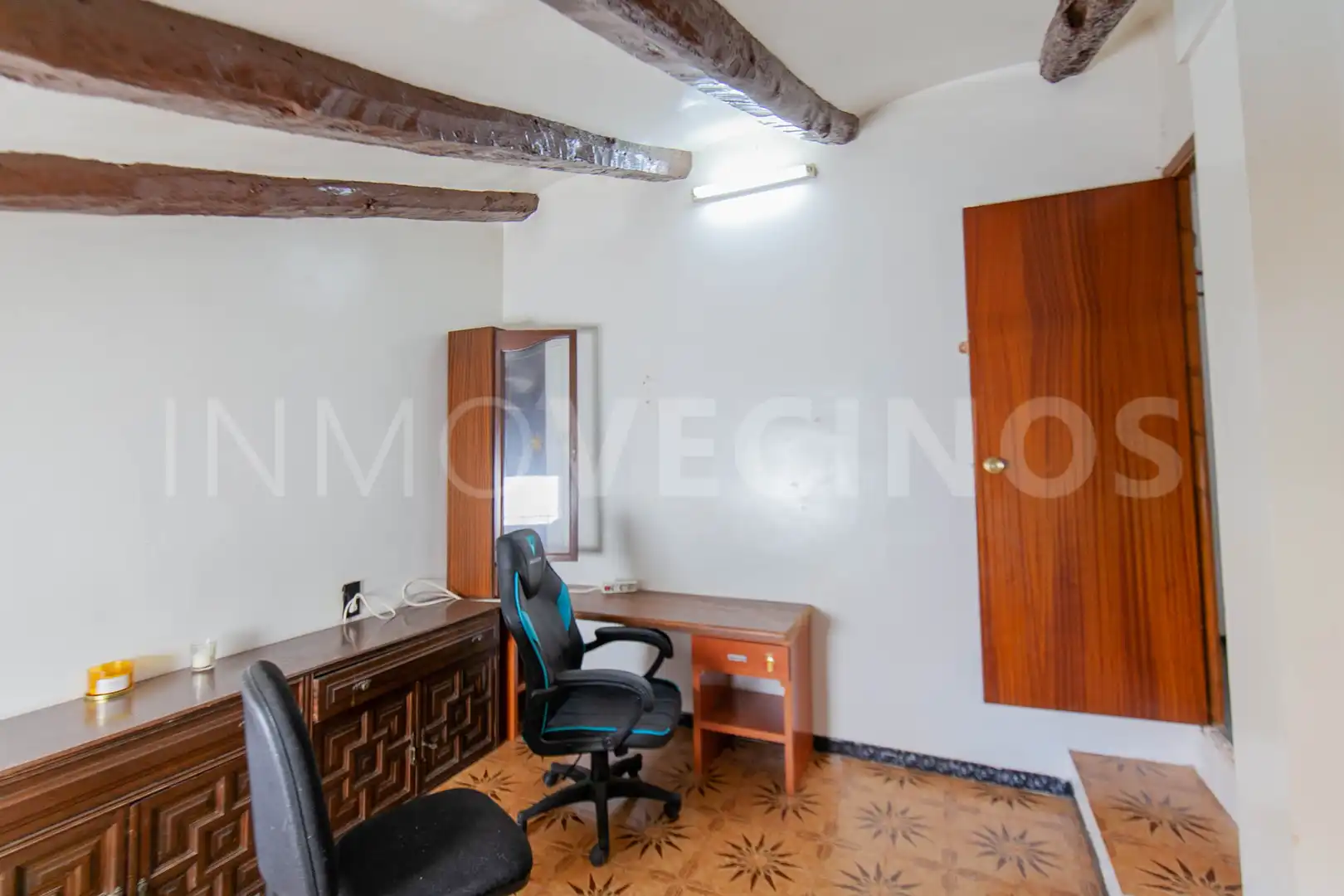 Casa adosada en venda en Cella amb Traster