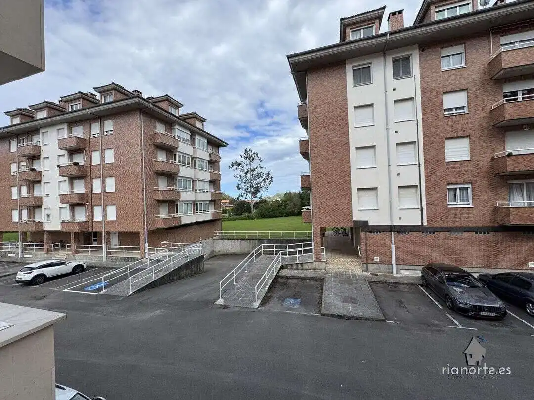 Außenansicht von Wohnung zum Verkauf in Ribadesella mit Heizung und Balkon