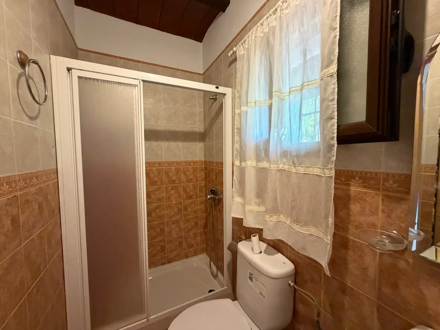 Baño de Finca rústica en venta en Yunquera con Jardín privado, Piscina y Amueblado