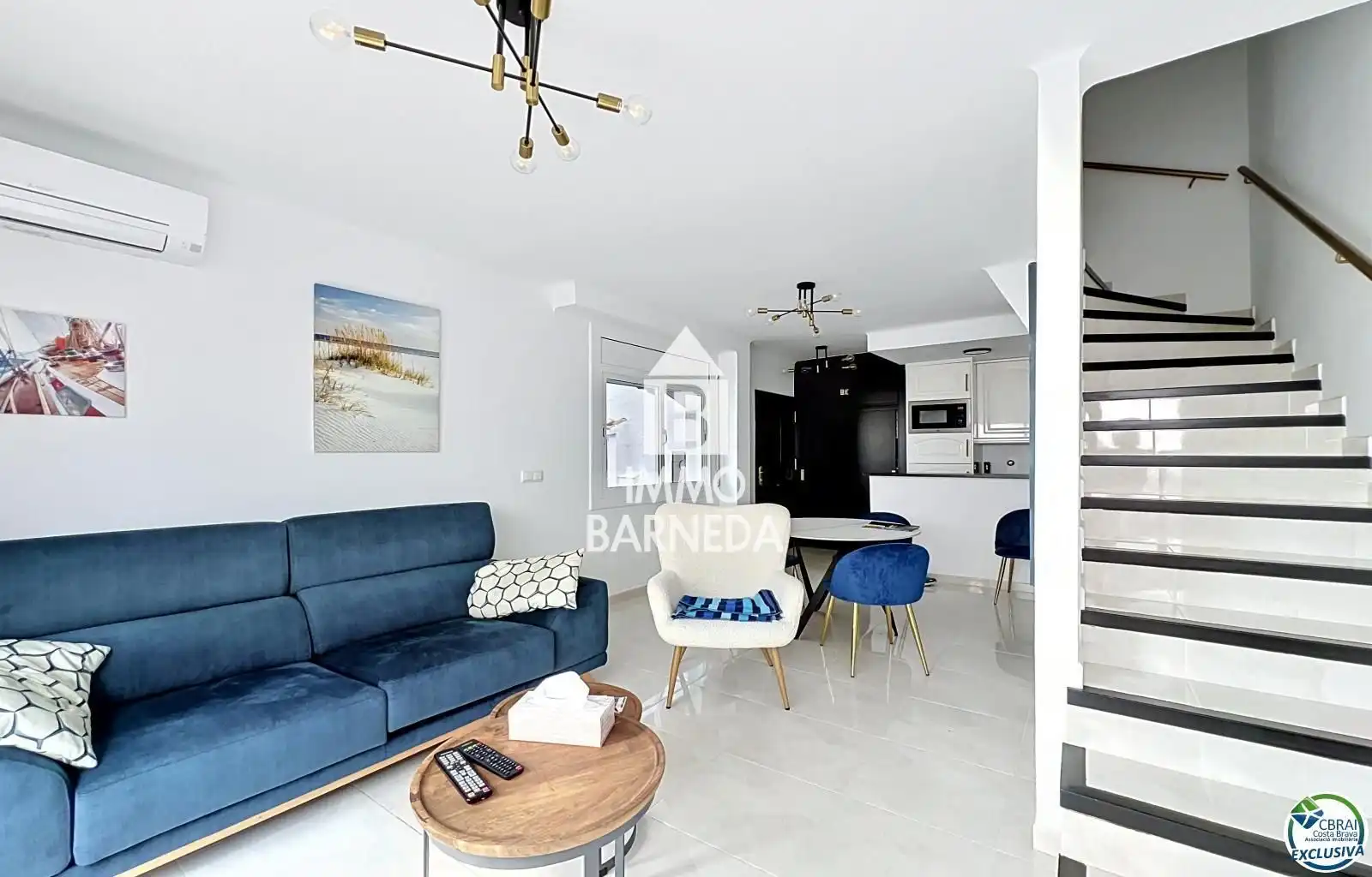 Sala d'estar de Casa o xalet en venda en Roses amb Aire condicionat, Calefacció i Terrassa