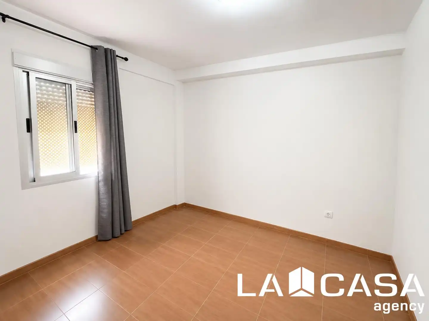 Habitación de Piso en venta en Dos Hermanas con Aire acondicionado y Terraza