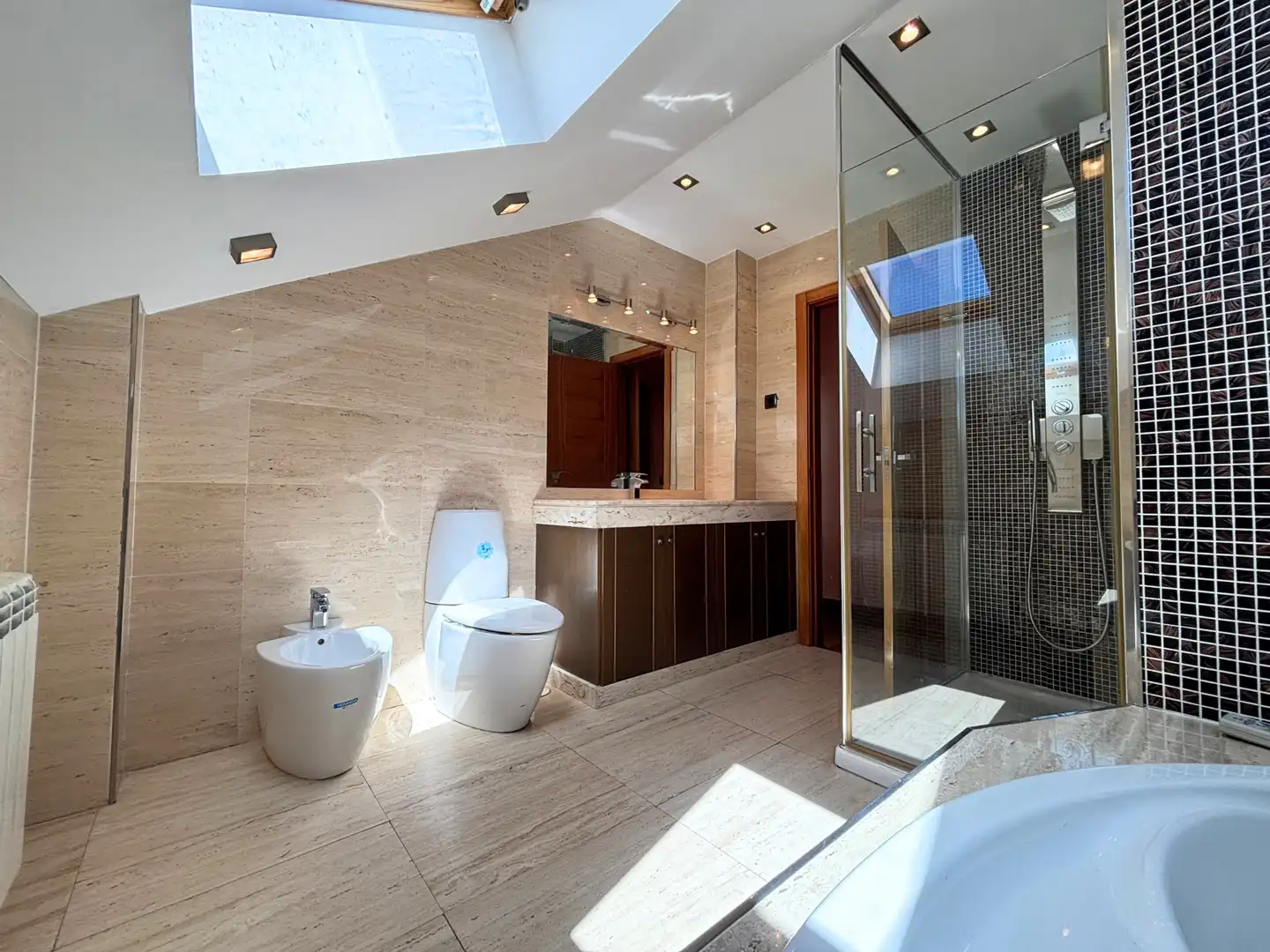Bathroom of Attic for sale in Colmenar Viejo  with Air Conditioner, Heating and Terrace