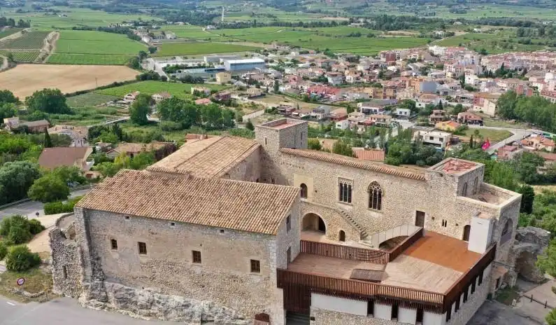 Außenansicht von Gebäude zum Verkauf in Sant Martí Sarroca