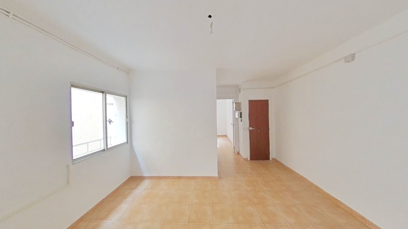 Flat for sale in Badalona  with Heating and Washing machine