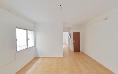 Flat for sale in Badalona  with Heating and Washing machine