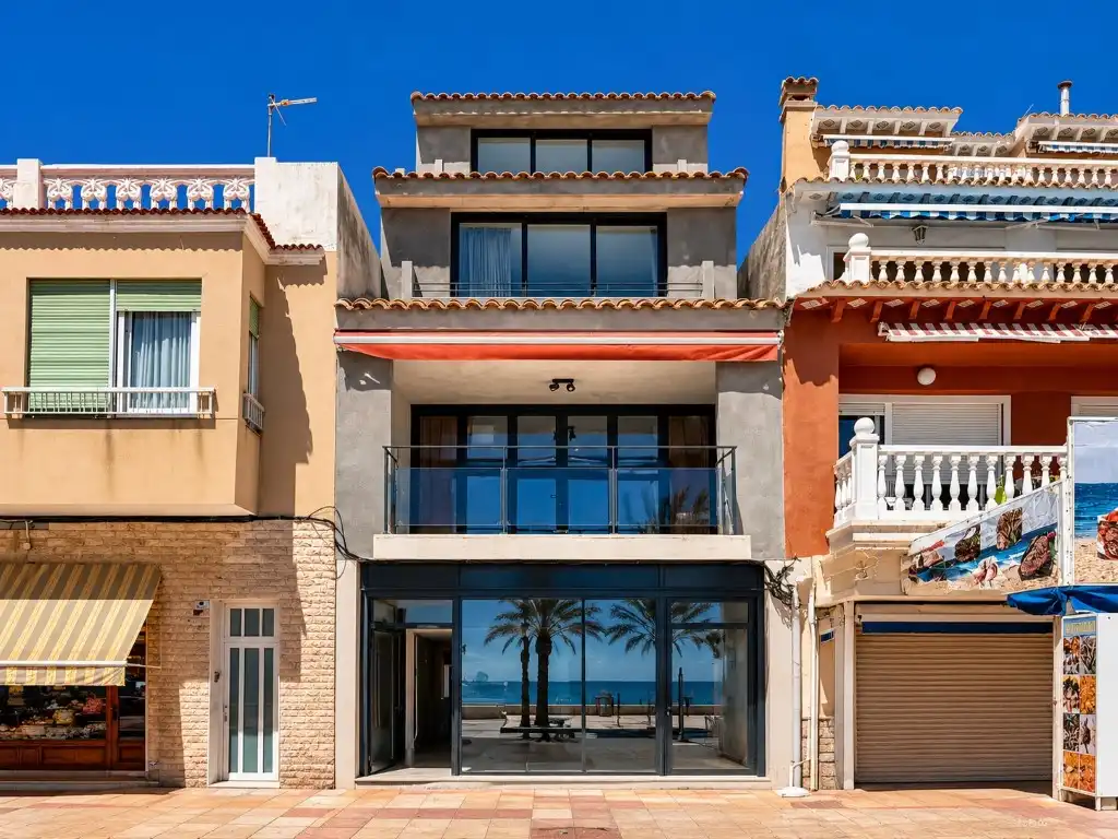 Exterior view of Detached homes for sale in El Campello  with Air Conditioner, Terrace and Balcony