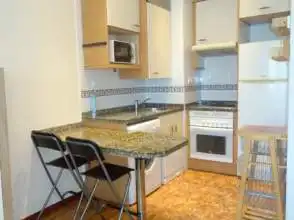 Cocina de Piso de alquiler en Gijón  con Calefacción, Parquet y Trastero