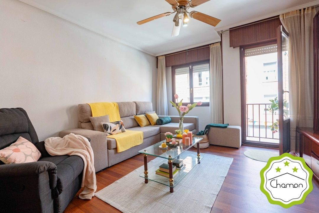Living room of Flat for sale in Bilbao   with Heating, Private garden and Storage room