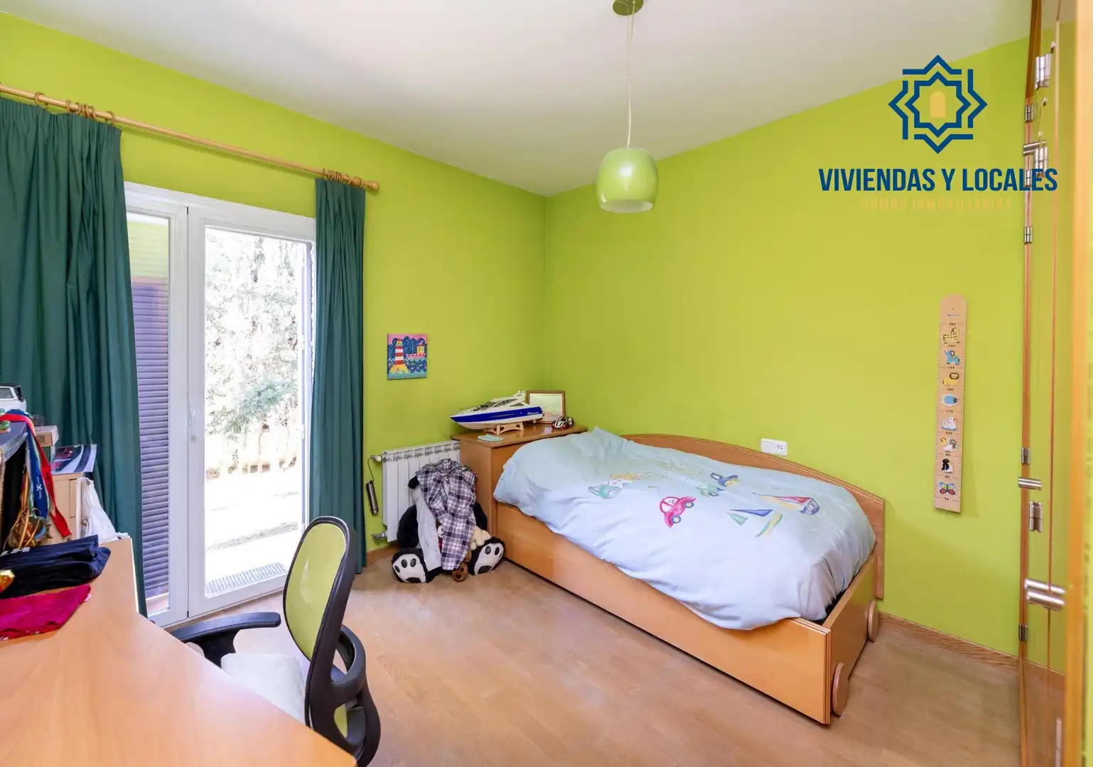 Dormitori de Casa o xalet en venda en Cájar amb Piscina