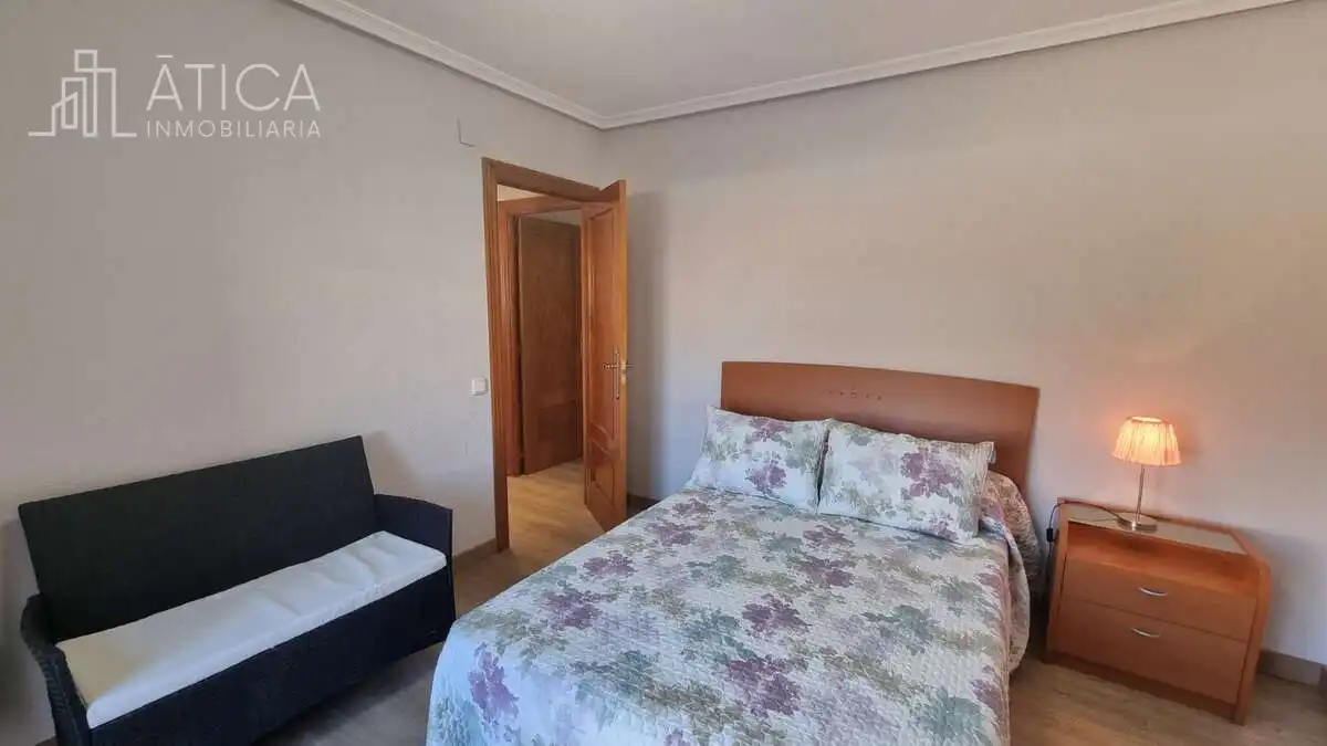 Dormitori de Àtic de lloguer en San Bernardo - Carmelitas - Campus