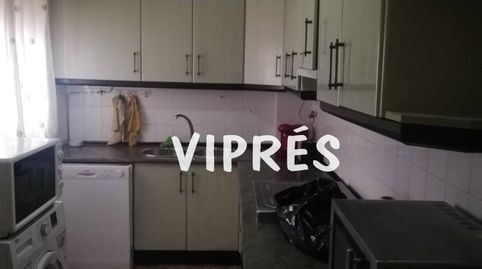 Atención a lo que os traemos desde Viprés Centro!En plena zona histórica, junto al Teatro Romano, se encuentra esta vivienda situa