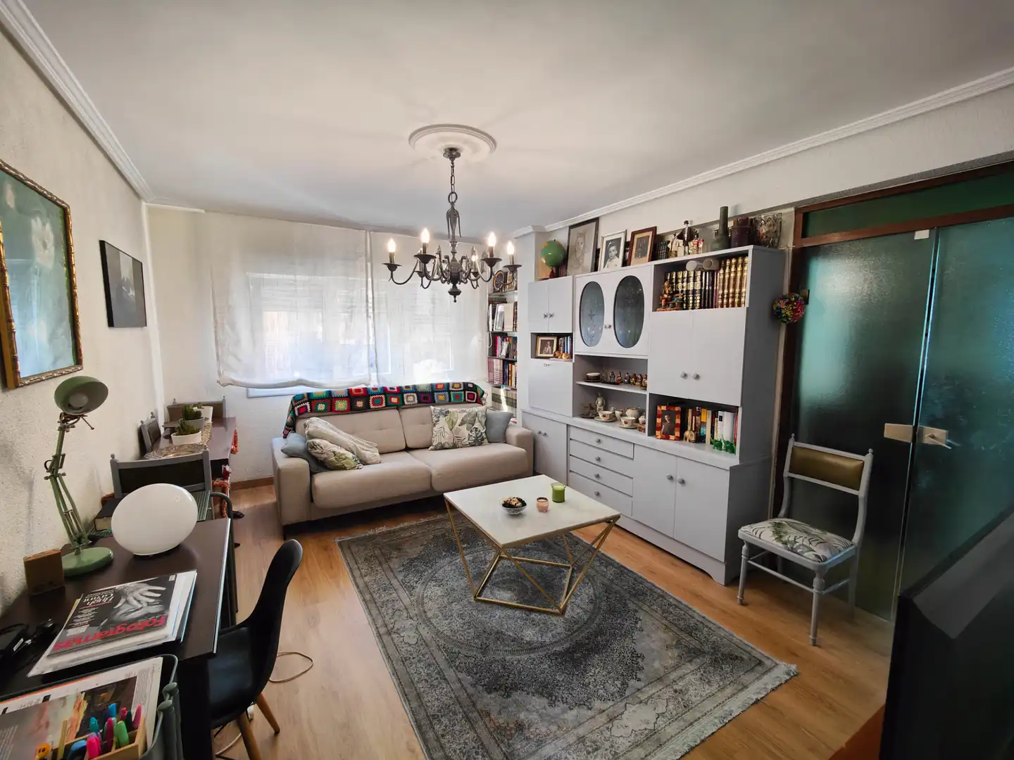 Sala d'estar de Pis en venda en Santander amb Parquet, Moblat i Forn
