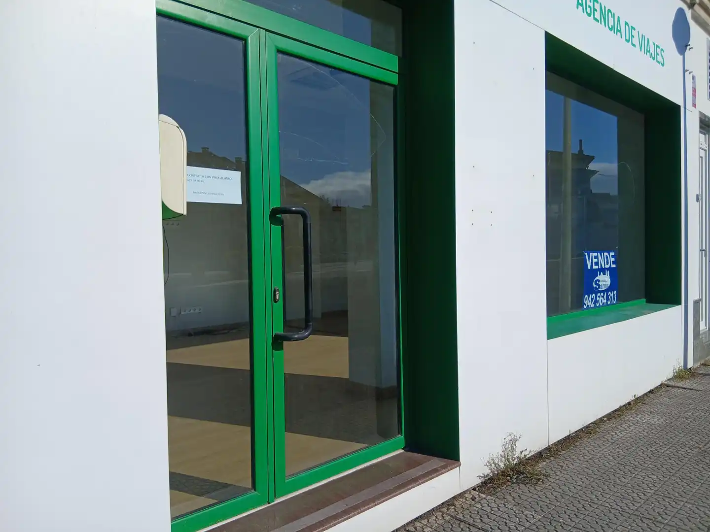 Local comercial en venta en Avenida de Solares 8, imagen 2