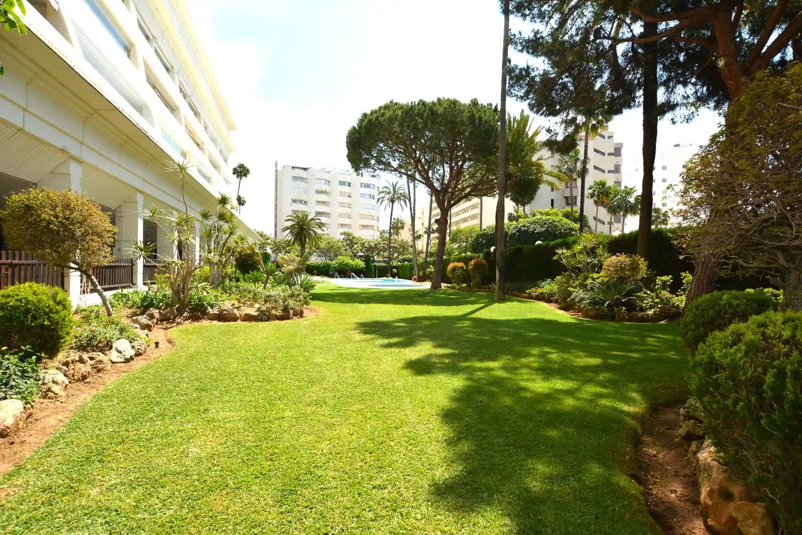 Jardín de Apartamento en venta en Marbella con Terraza, Trastero y Amueblado
