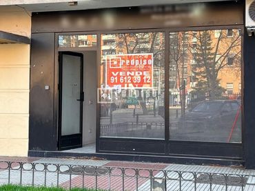 Local comercial en venda a Parque Lisboa - La Paz