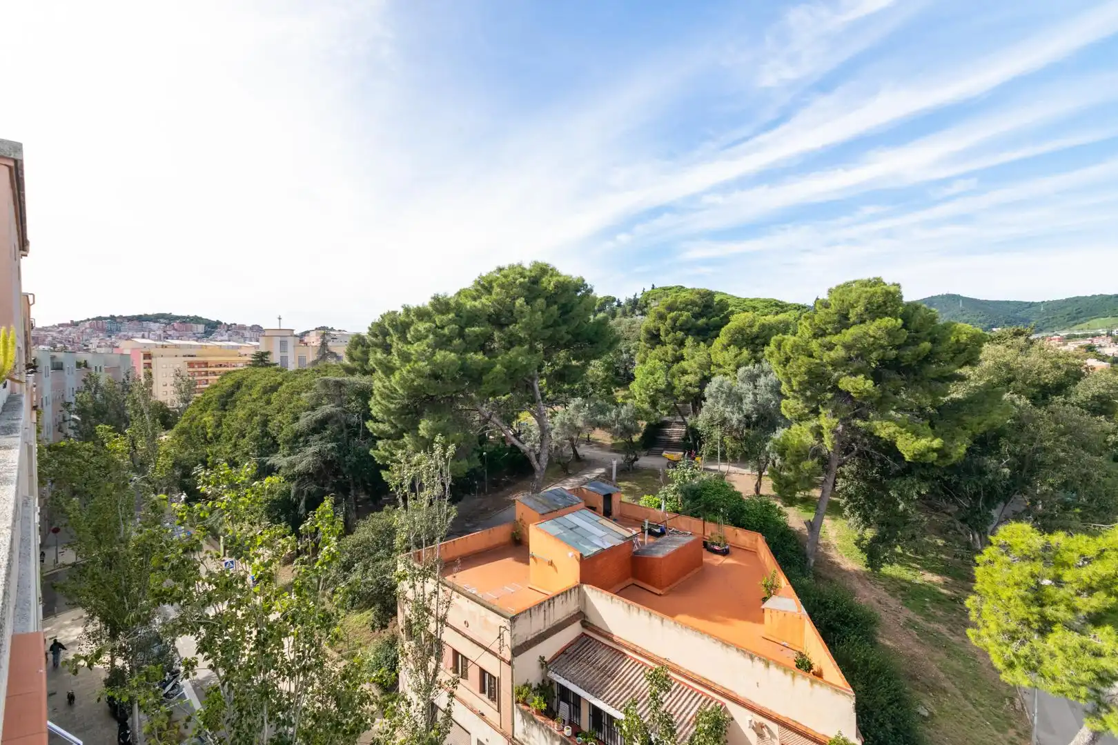 Außenansicht von Wohnung zum Verkauf in Barcelona mit Klimaanlage, Heizung und Terrasse