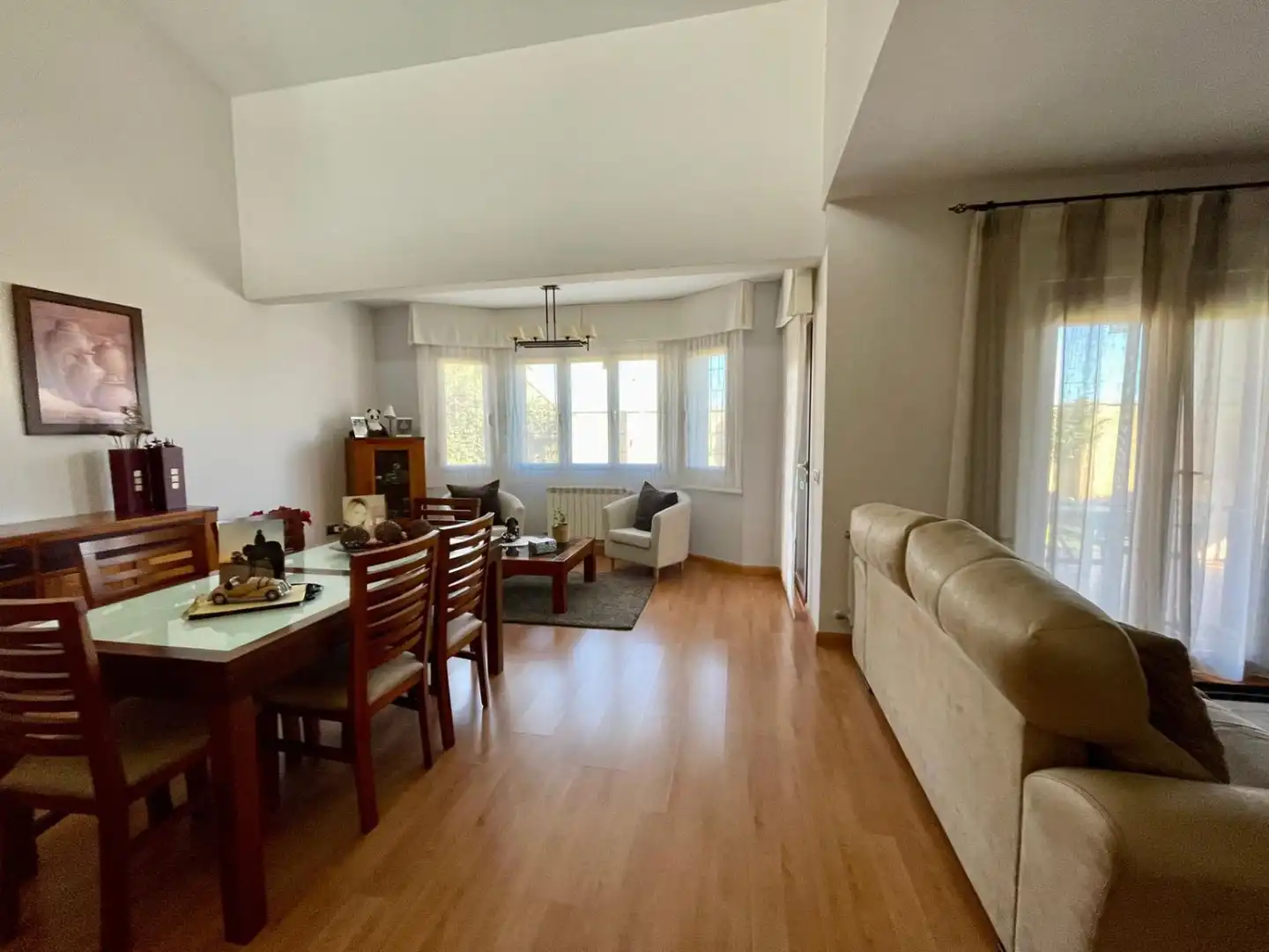Detached house with garden for sale in Valdepeñas