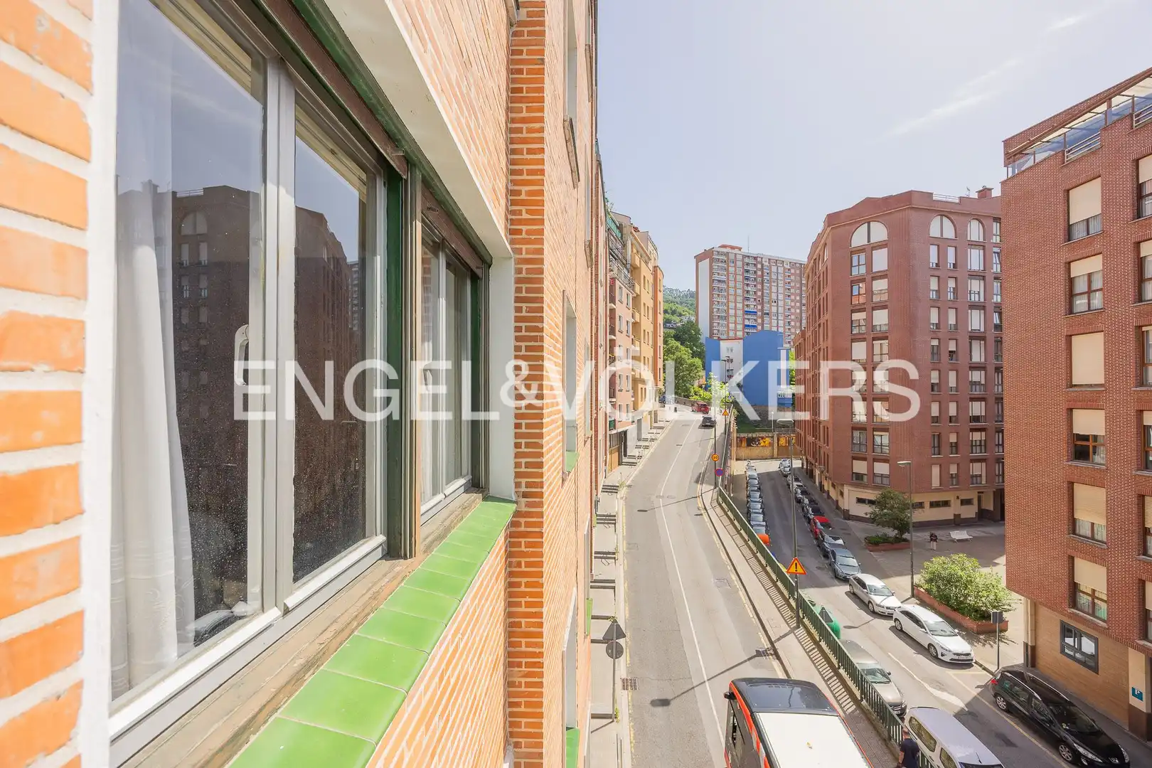 Außenansicht von Wohnung zum Verkauf in Bilbao  mit Heizung und Balkon