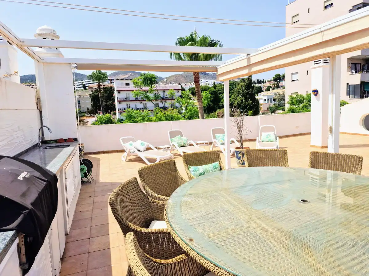 Àtic amb piscina en venda a La Carihuela - Los Nidos