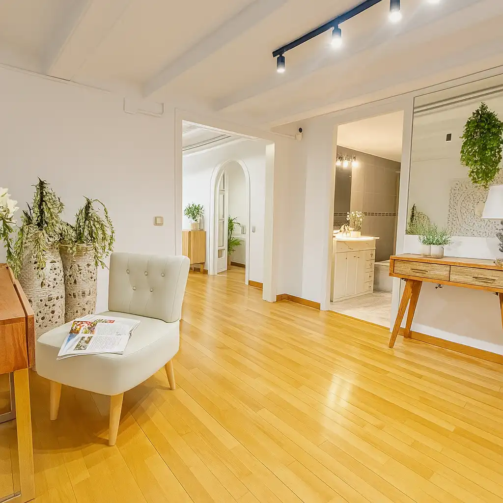 Wohnung zum Verkauf in Barcelona mit Heizung, Parkett und Möbliert