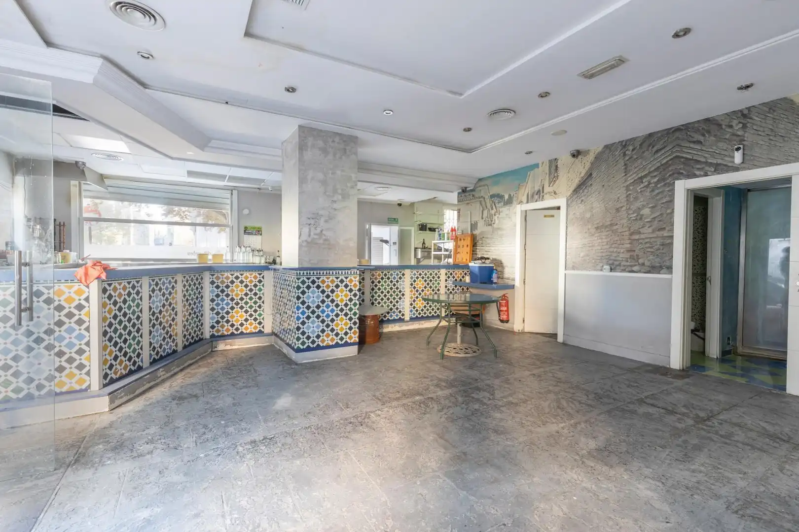 Commercial properties for sale in Granada  with Air Conditioner and Furnished