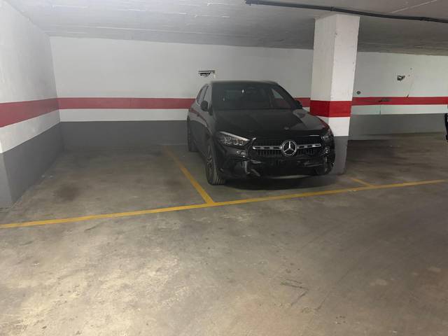 Garaje en Venta en Avenida CARLOS HAYA en La Florida - Parque Norte