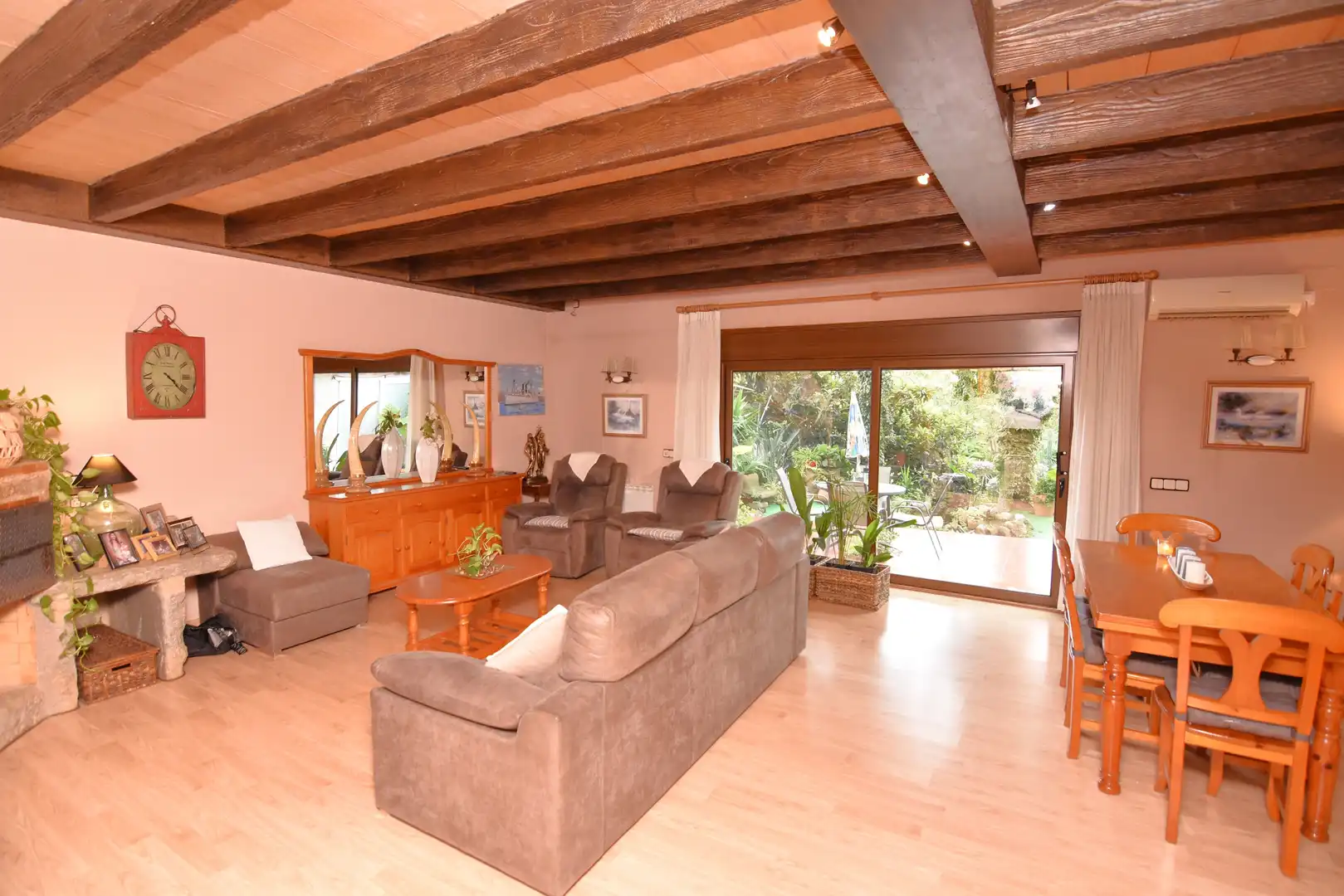 Villa mit Garten zum Verkauf in Carrer Sant Genís