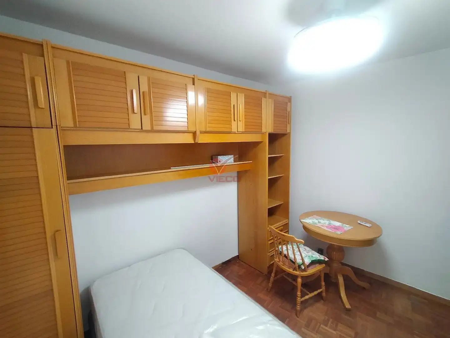 Bedroom of Flat for rent in Cuenca  with Heating and Storage room