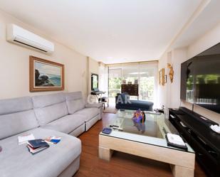 Sala d'estar de Pis en venda en  Madrid Capital amb Traster