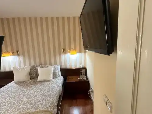 Dormitori de Pis de lloguer en Valladolid amb Aire condicionat, Jardí privat i Parquet