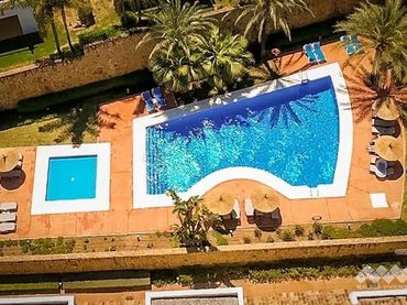 Casa con piscina en venta en SN