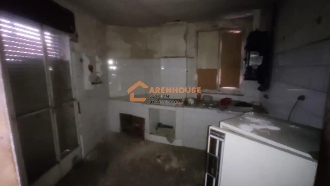 Kitchen of Houses for sale in Ourense Capital   with Heating, Storage room and Balcony