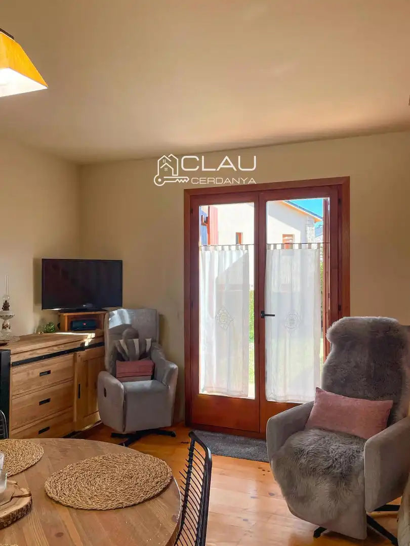 Sala de estar de Casa adosada de alquiler en Ur con Calefacción, Jardín privado y Parquet