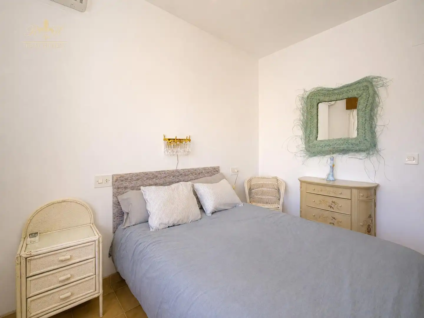 Schlafzimmer von Einfamilien-Reihenhaus zum Verkauf in L'Alfàs del Pi mit Klimaanlage, Terrasse und Abstellraum