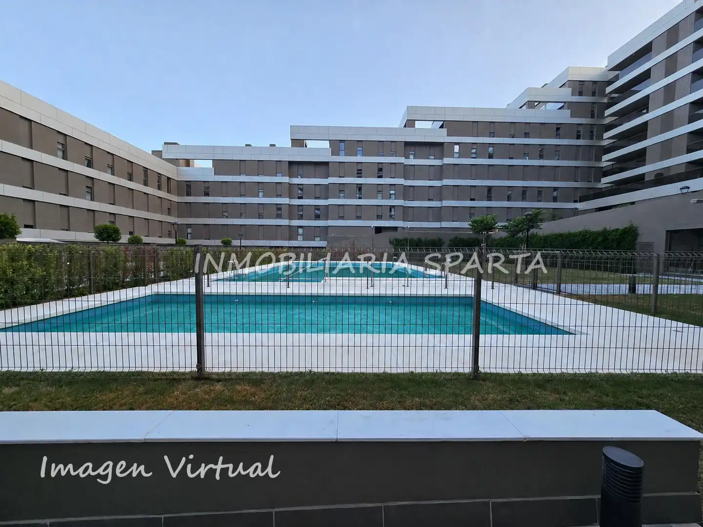 Swimming pool of Flat for rent in Tomares  with Air Conditioner, Heating and Terrace
