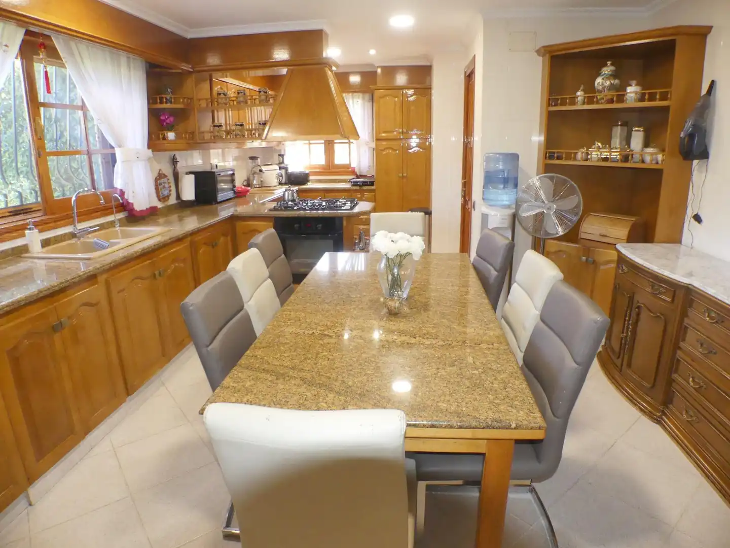 Cuina de Casa o xalet en venda en Godella amb Aire condicionat, Calefacció i Jardí privat