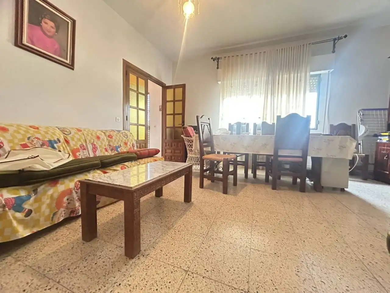 Sala d'estar de Casa o xalet en venda en Las Ventas Con Peña Aguilera amb Calefacció
