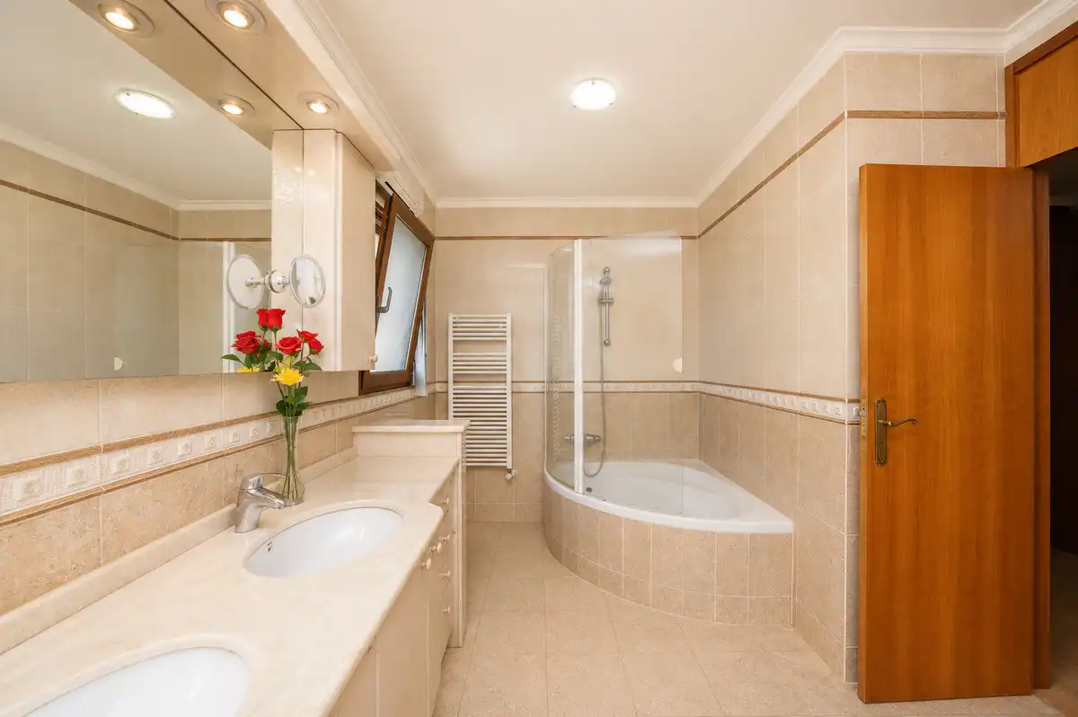 Bathroom of Duplexes for sale in Pedreguer  with Air Conditioner, Heating and Private garden