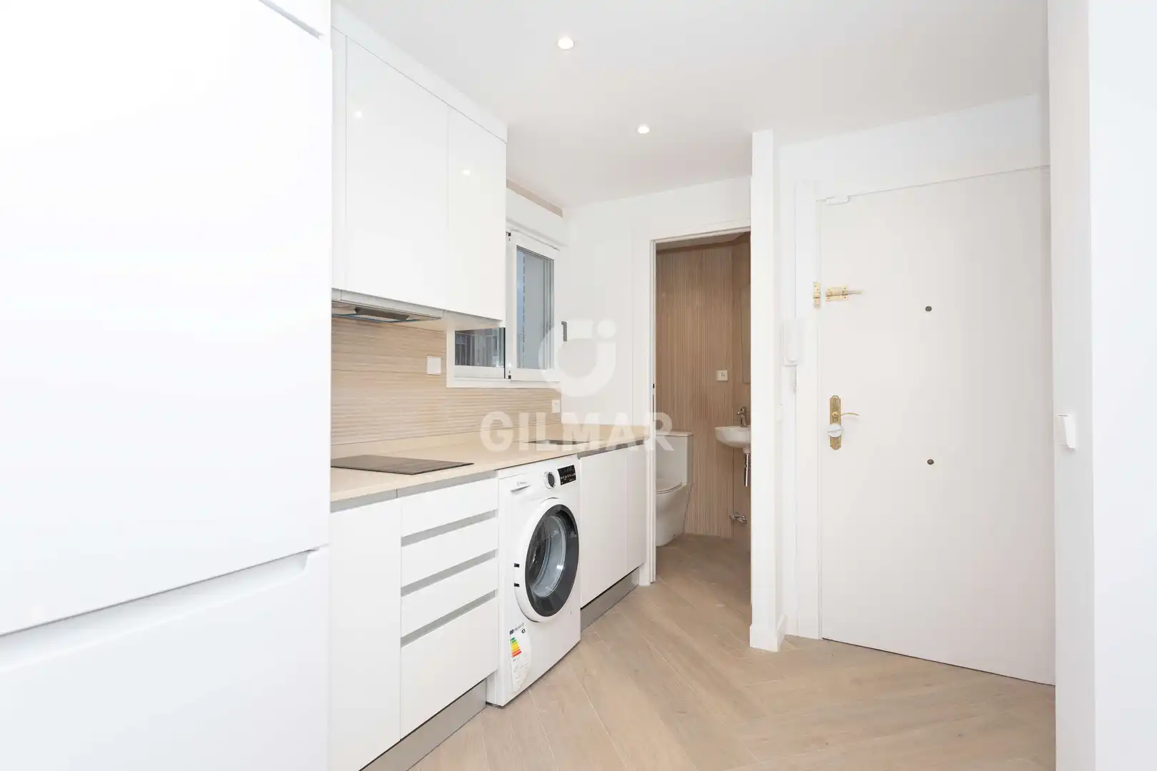 Cocina de Piso en venta en Madrid con Calefacción y Balcón