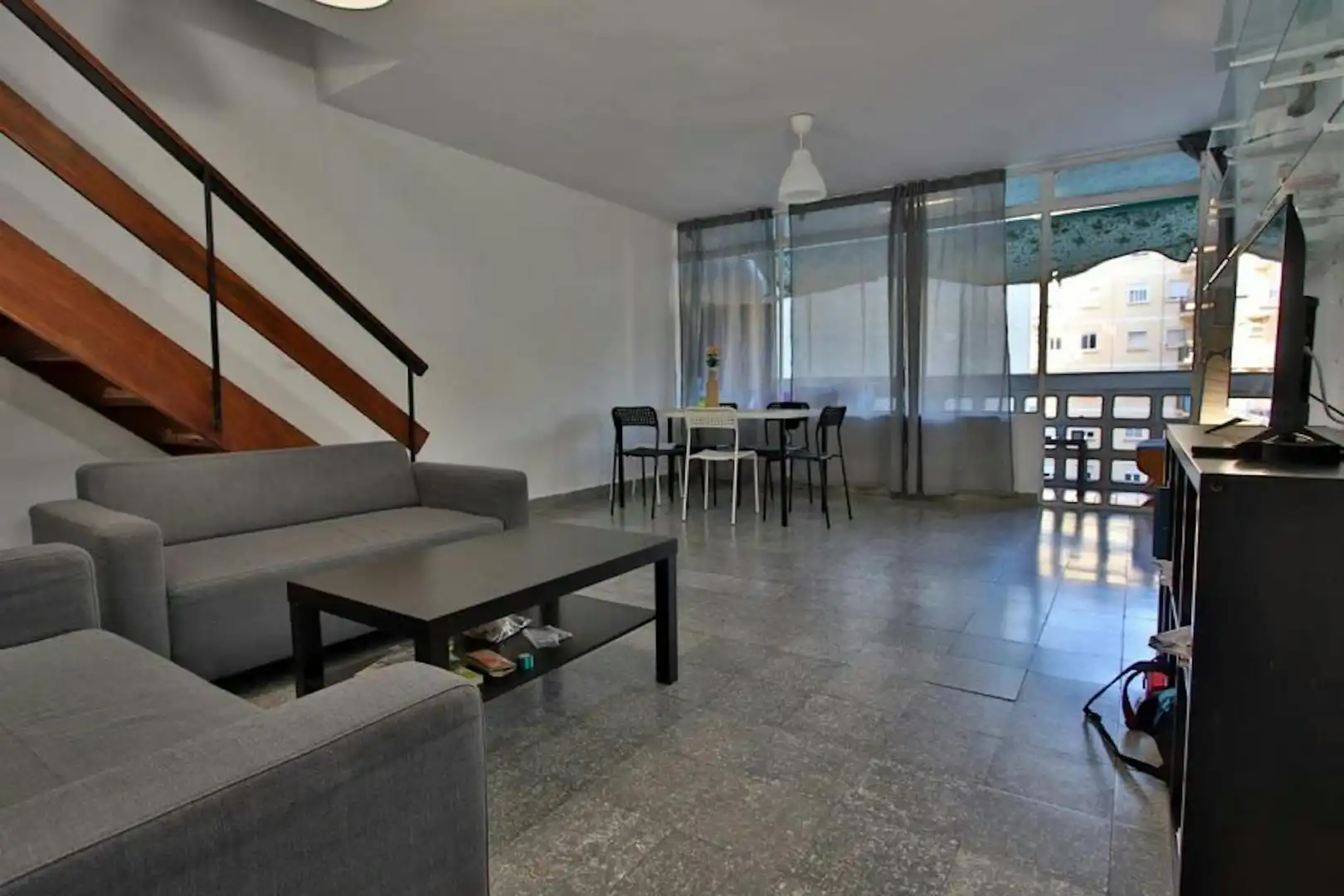 Wohnzimmer von Wohnung zur Miete in Valencia mit Heizung, Waschmaschine und Fernseher