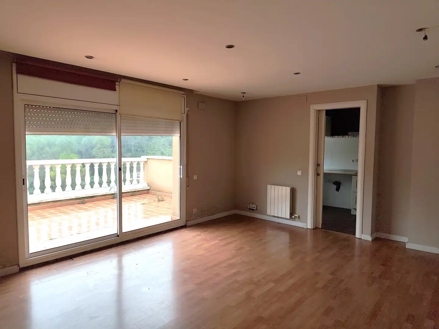 Sala de estar de Casa o chalet en venta en Canyelles con Aire acondicionado, Calefacción y Jardín privado