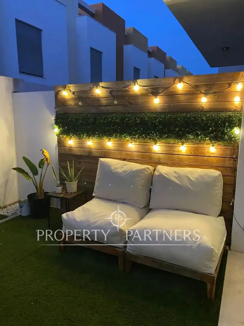 Terraza de Casa adosada en venta en La Pobla de Vallbona con Aire acondicionado, Calefacción y Terraza