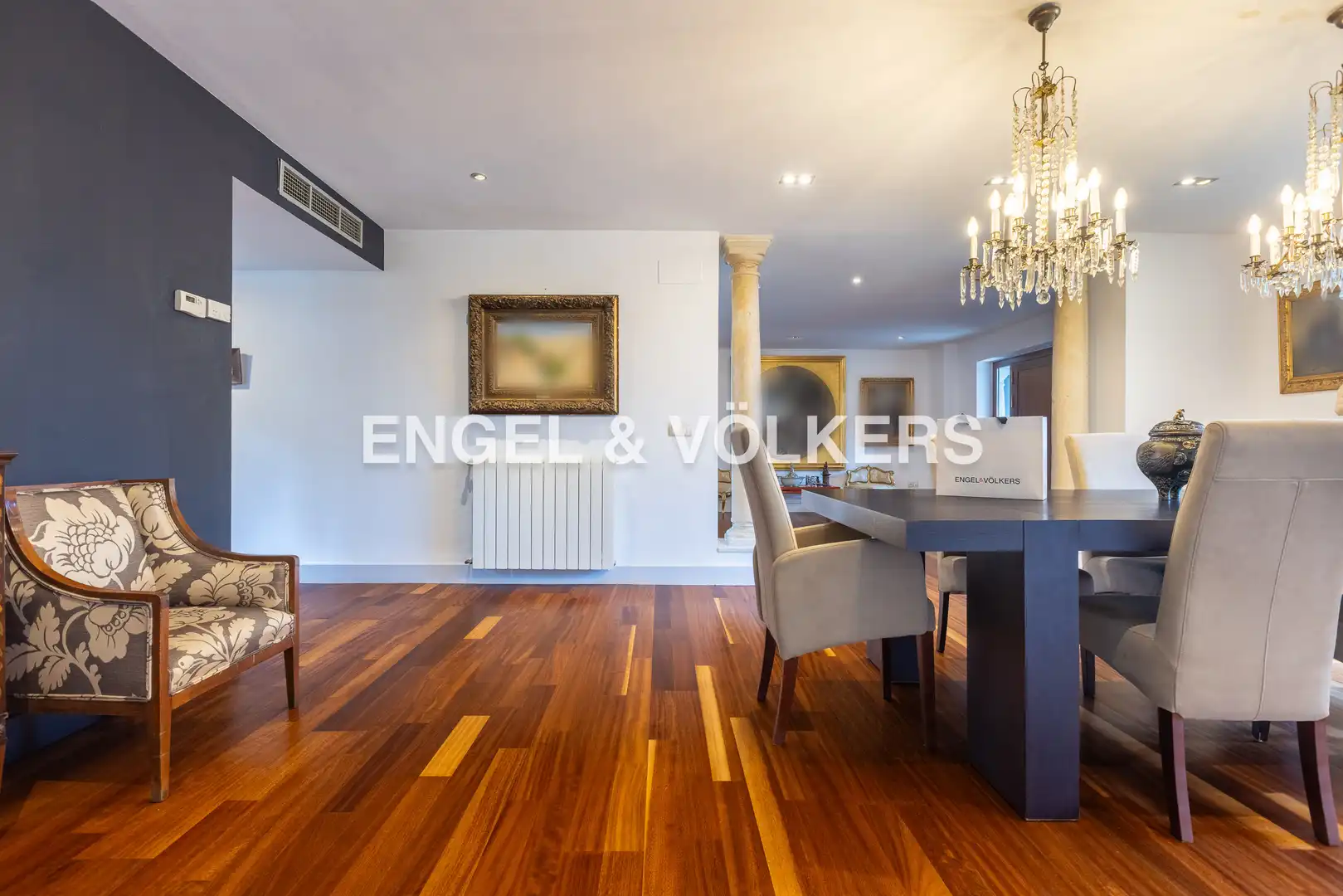 Esszimmer von Country house zum Verkauf in Camas mit Klimaanlage, Heizung und Privatgarten