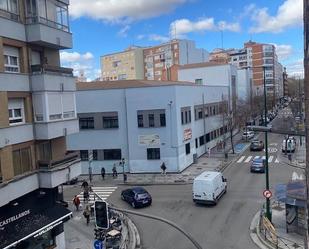 Vista exterior de Pis en venda en Valladolid Capital amb Calefacció i Terrassa