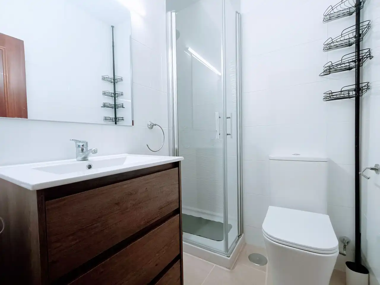 Baño de Piso de alquiler en Madrid con Aire acondicionado, Calefacción y Parquet